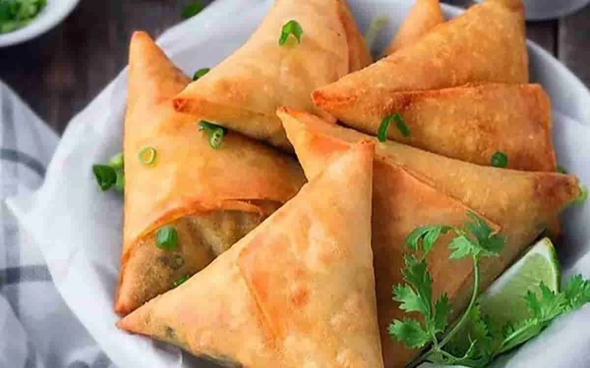 سمبوسه خانگی؛ برای وقت هایی که به دنبال یک فست فود راحت و خوشمزه هستید