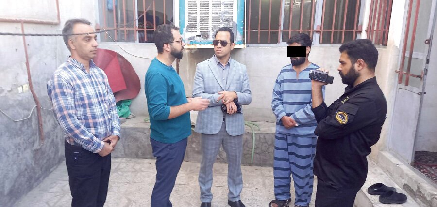 قتل هولناک زن ۱۵ ساله زیر مشت و لگد شوهرش | او یک عکس از خودش گرفته بود که... قتل هولناک زن ۱۵ ساله زیر مشت و لگد شوهرش | او یک عکس از خودش گرفته بود که...