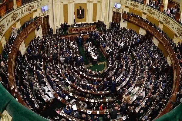 نشست فوق العاده پارلمان مصر برای بررسی اعزام نیرو به عربستان